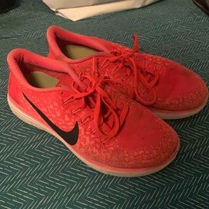 Nike free rn shoes
